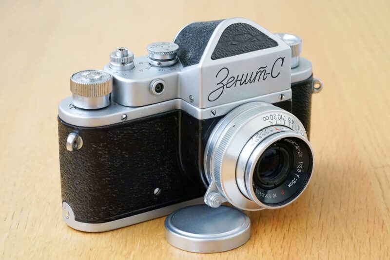 Zenith-C Zenit-C №5609506 Industar-22 SLR