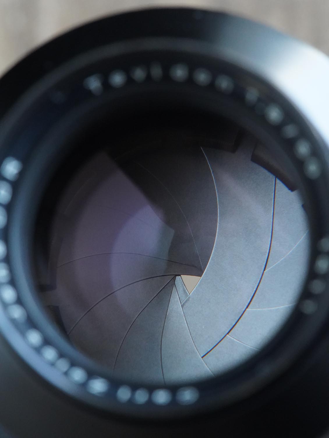 Carl Zeiss Jena Tevidon 50mm f/1.8 №1411 Sony E-mount APS-C Triangular Bokeh - Image 5