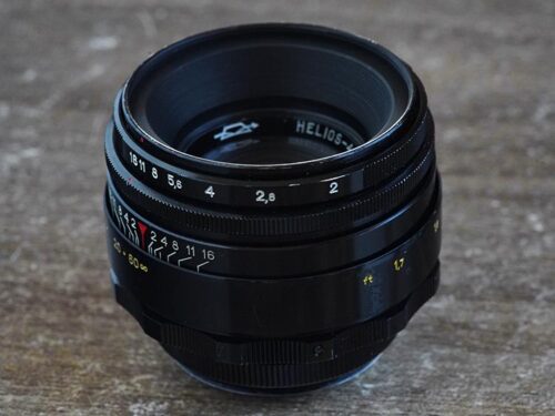 black lacquer KMZ Helios 44-2 M42 58mm f/2 №0085457 scale in ft