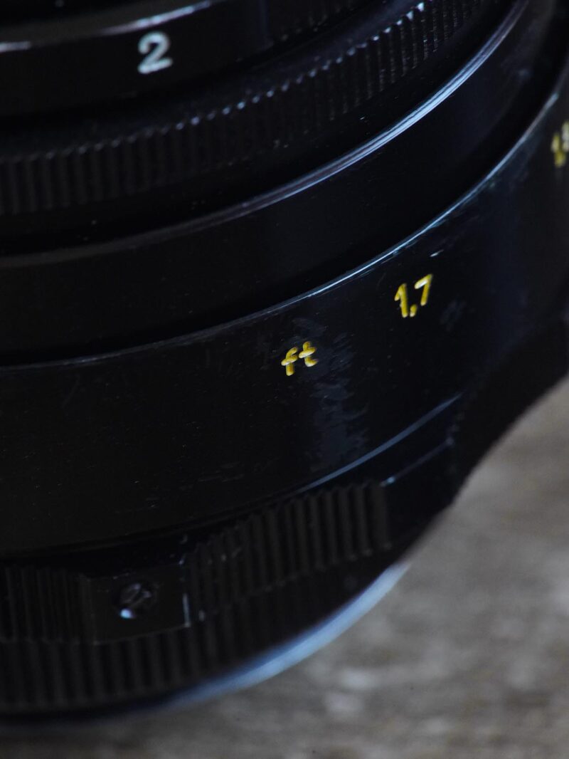 black lacquer KMZ Helios 44-2 M42 58mm f/2 №0085457 scale in ft - Image 2