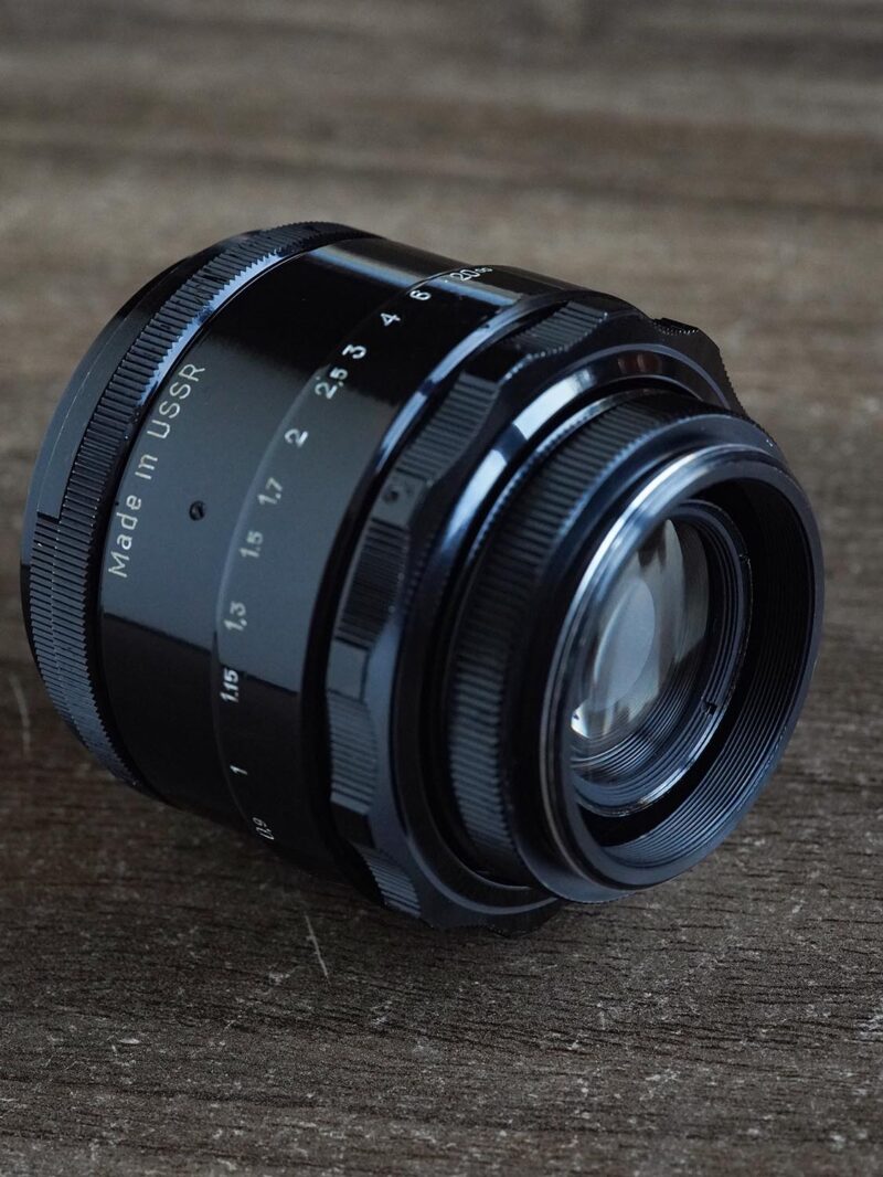 black lacquer KMZ Helios 44-2 M42 58mm f/2 №7017914 - Image 3