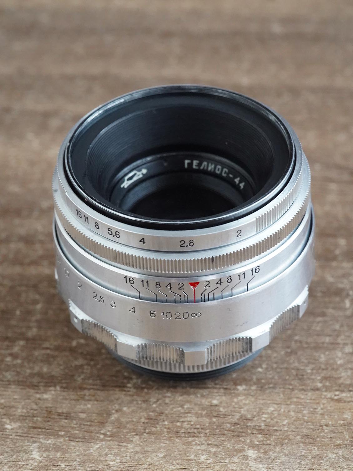 KMZ Helios-44 58mm f/2 №0233486 M42 SLR 13-blades amber