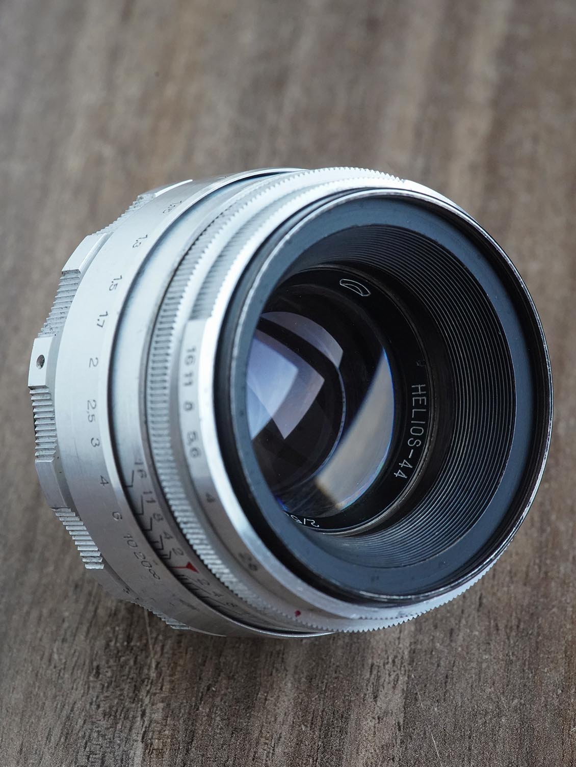 Helios-44 2/58 Silvergrain: Chromoprint Edition №6001615 M42 - Image 2