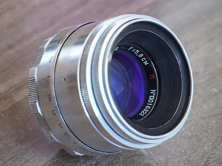 KMZ Helios-44 58mm f/2 №0016323 M39/M42 SLR 13-blades red "P"