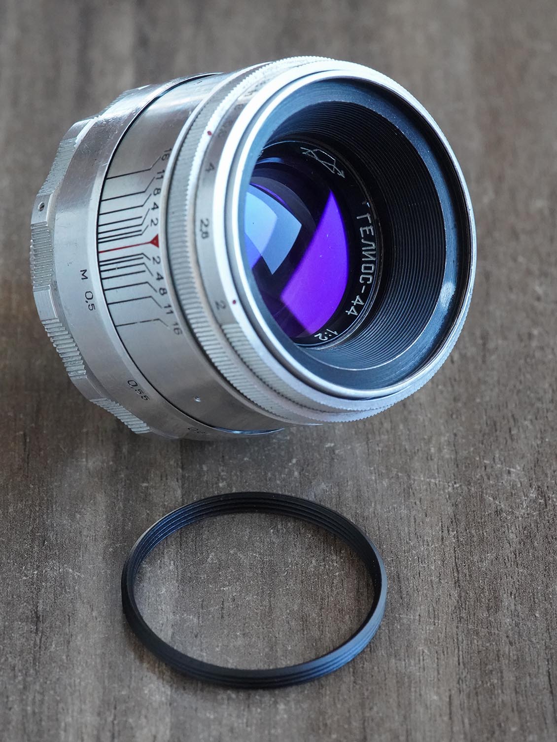 KMZ Helios-44 58mm f/2 №0016323 M39/M42 SLR 13-blades red "P" - Image 3