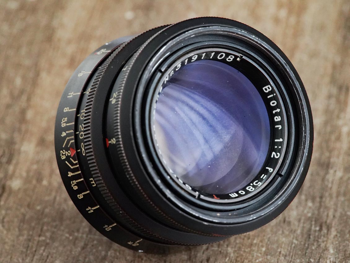 Biotar red "T" Carl Zeiss Jena 58mm f/2 №3191108 17-blades Exakta-mount