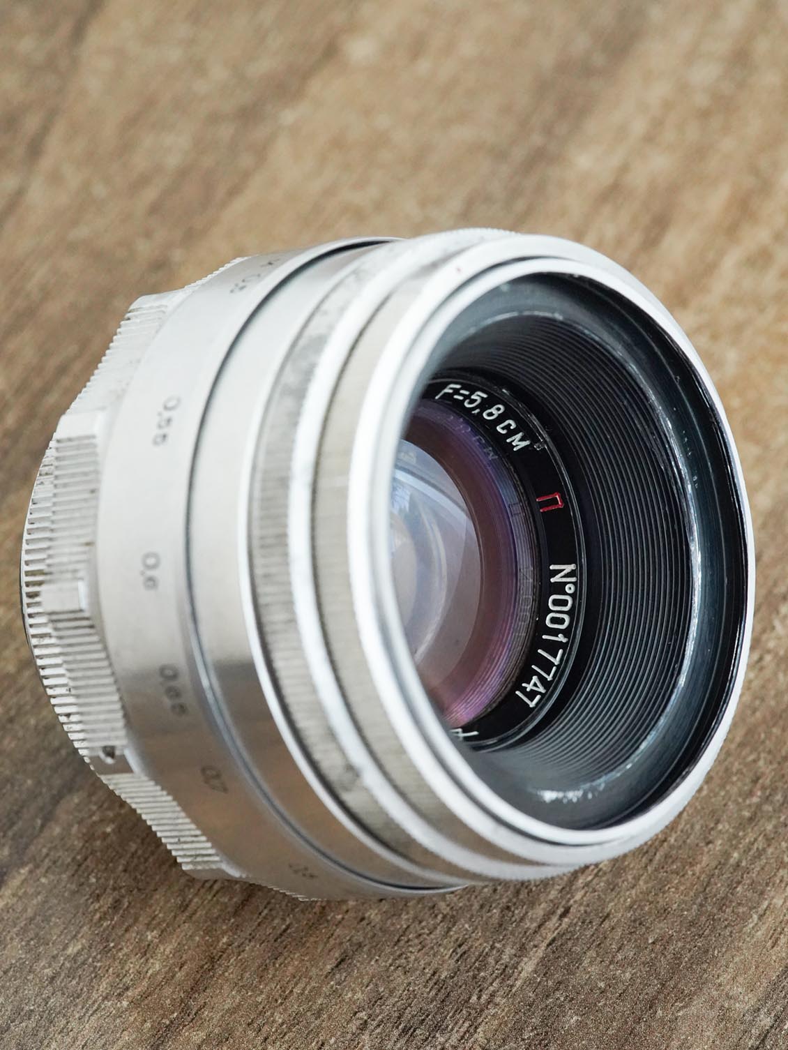 KMZ Helios-44 58mm f/2 №0017747 M39 SLR 13-blades red "P" - Image 2